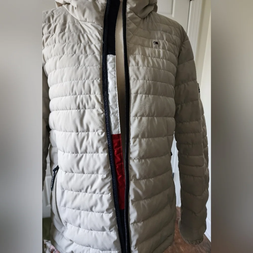 Preowned Tommy Hilfiger, size small, mens, quilted puffer‎